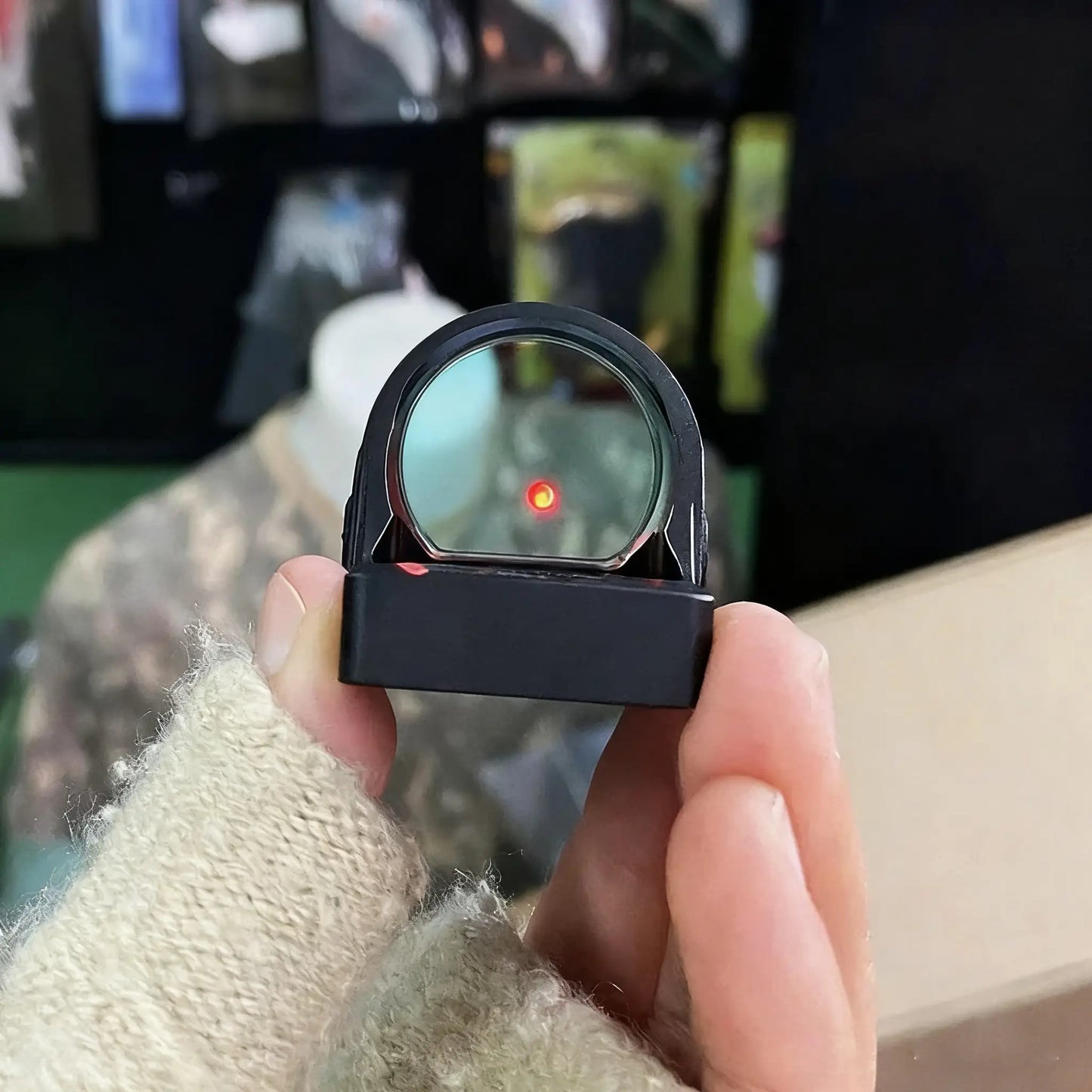 Hunting Red Dot Sight – 1X Magnification, Waterproof, 21.2mm Mount